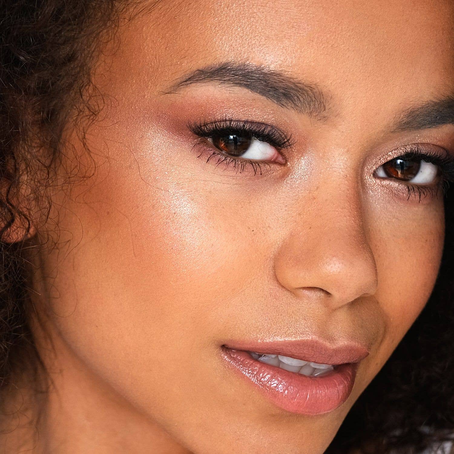 LUMINESS - Wholesale Foundation - Rose 4-in-1 Airbrush Foundation25