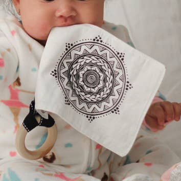 Organisch bijtring speelgoed, Mandala bijtring voor wholesale door Mouse Loves Pig