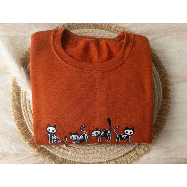 Nunu's Studio – wholesale Sweatshirt - Dam – Broderad Halloween-tröja med skelettkatter2