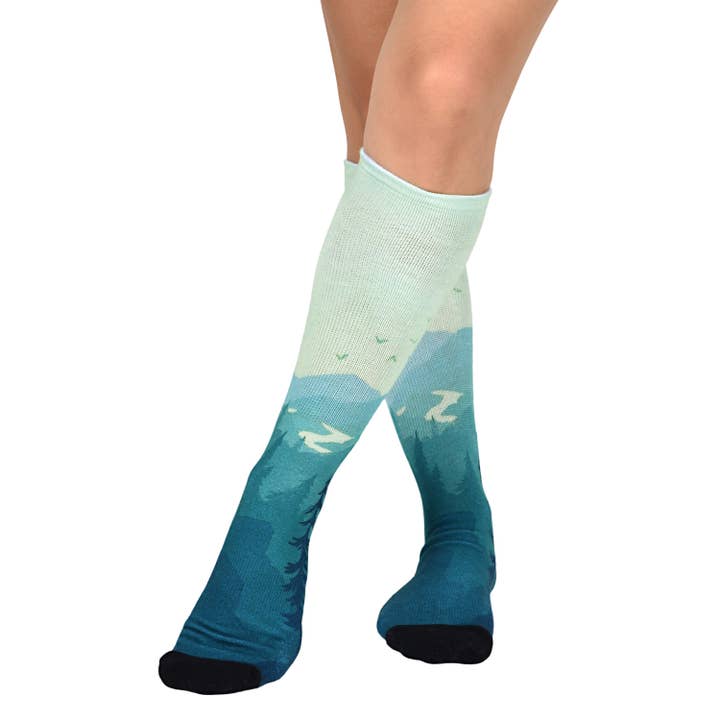 Chaussettes montantes à motif nature Evergreen pour hommes et femmes pour la vente par Sierra Socks