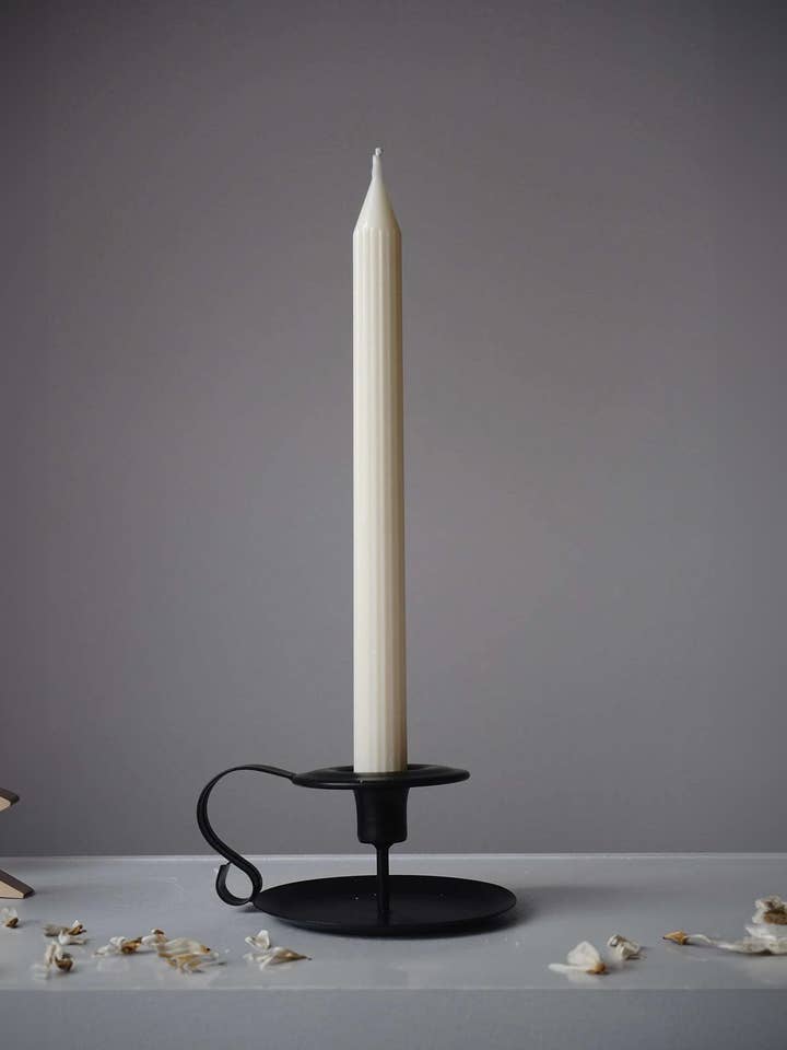 Bougie originale faite main en cire de soja Billy pour la vente par ONRUS Candles