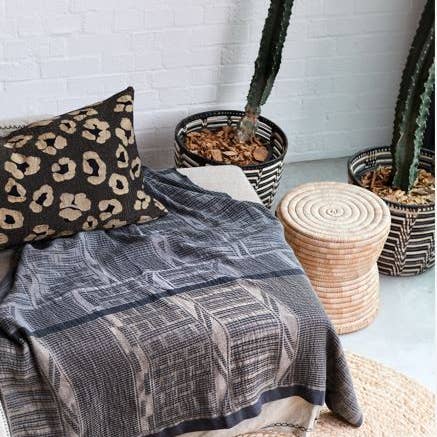 African Jacquard - Wholesale Throw Blanket - 100% Linen Bogolan Lounge Throws2