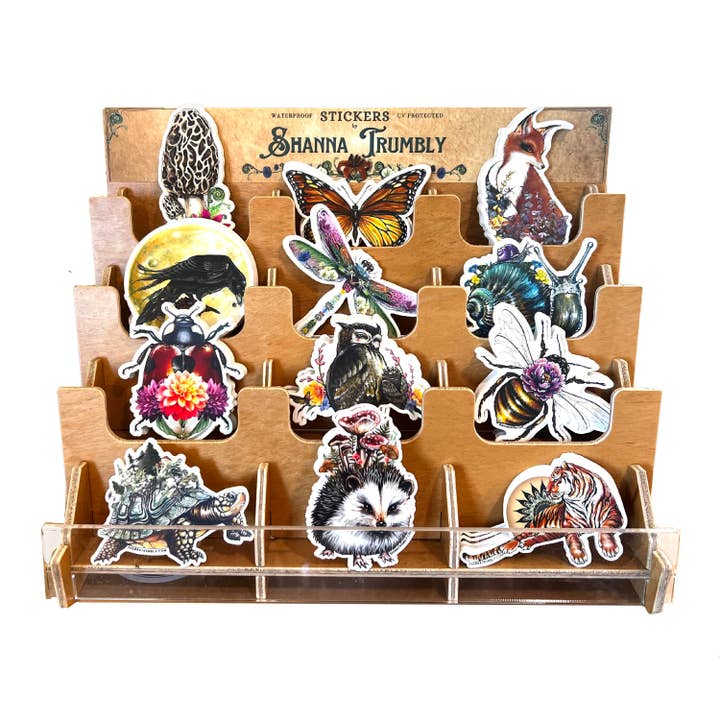 Présentoir d'autocollants à 12 emplacements entièrement approvisionné avec 240 autocollants. pour la vente par Shanna Trumbly