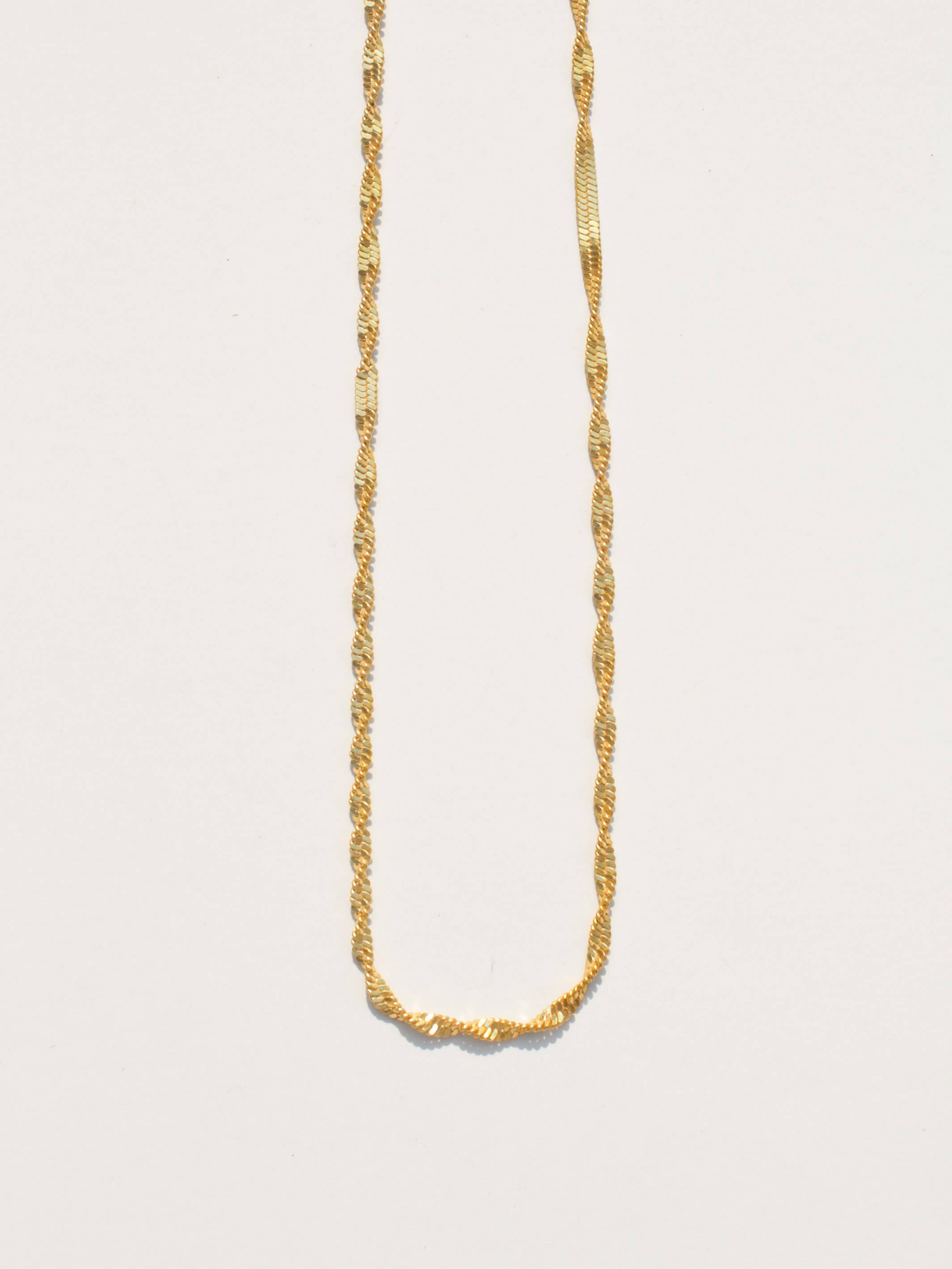 Rover & Kin - Wholesale Link & Chain Necklace - Twisted Herringbone Chain7