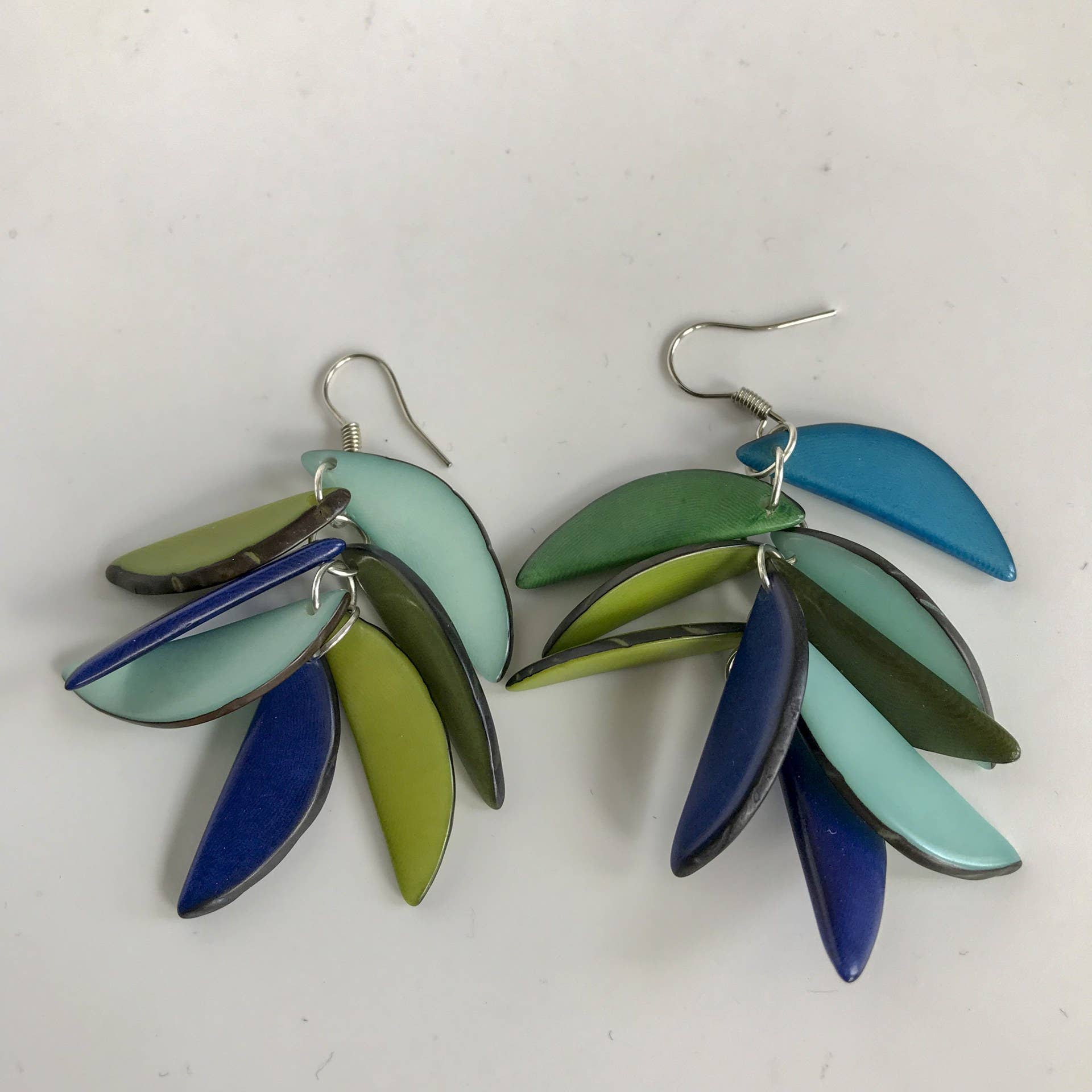 Belart Fair Trade - Wholesale Dangle Earrings - Tagua 9 Fragments Cascade Lua Earrings3