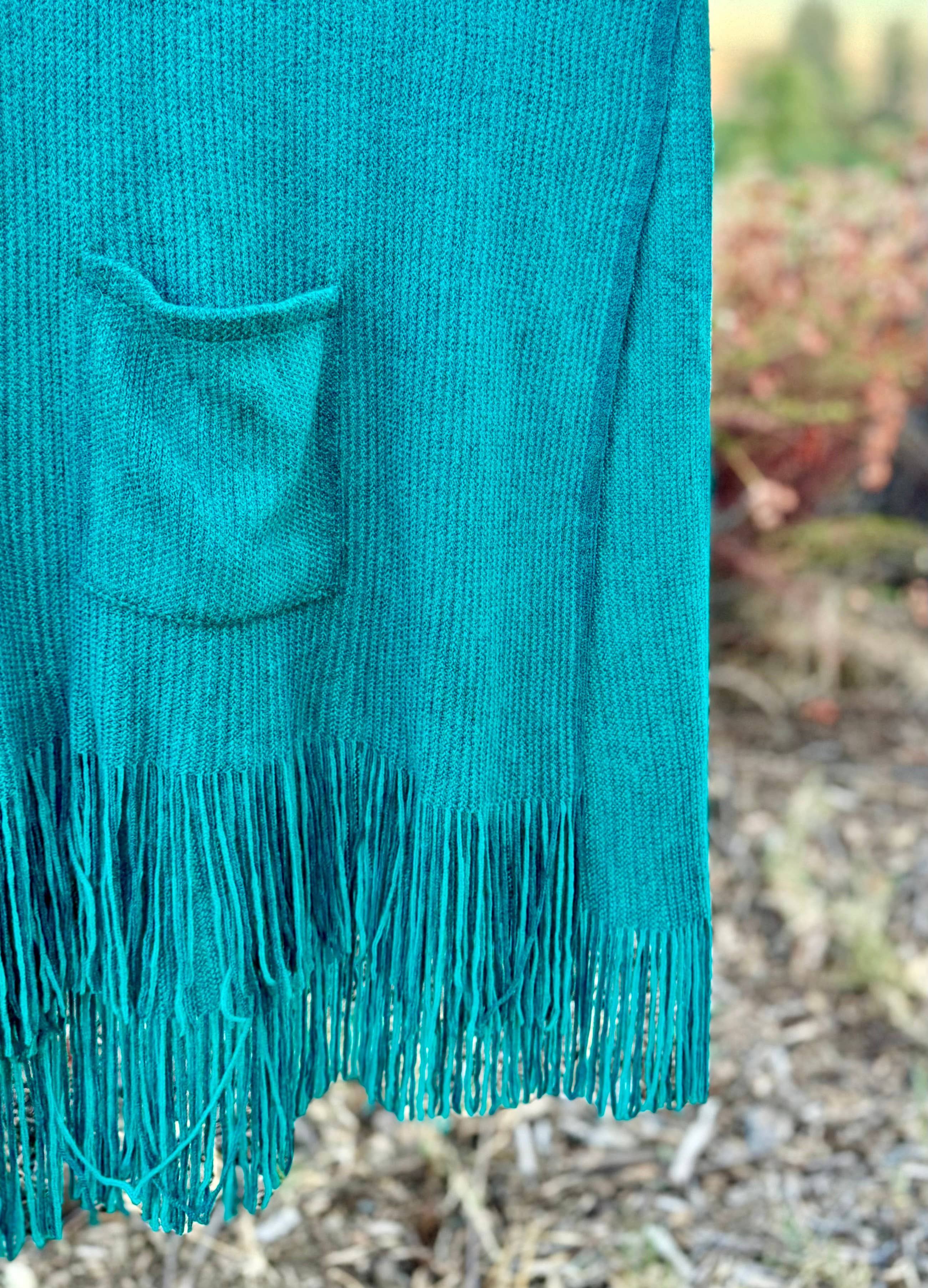 Justin & Taylor – wholesale Kofta - Dam – Harlow cardigan | Kimono-cardigan med fickor och fransad nederkant20