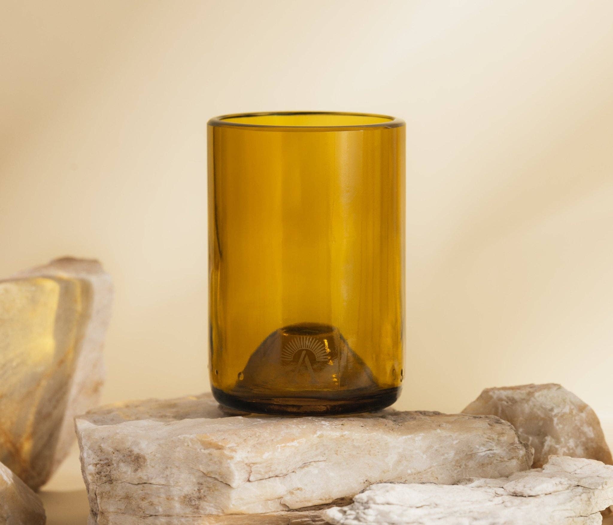 Amarzo – Engroshandel Drikkeglas/kop – Sæt med farvede eller sorte genbrugsglas i glas med blank overflade1