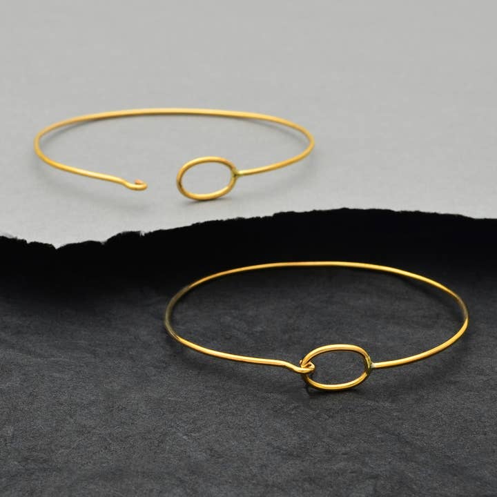 Nina Designs - Wholesale Charm/Dangle Bracelet - Silver or Bronze Hook and Eye Closure Charm Bracelet1