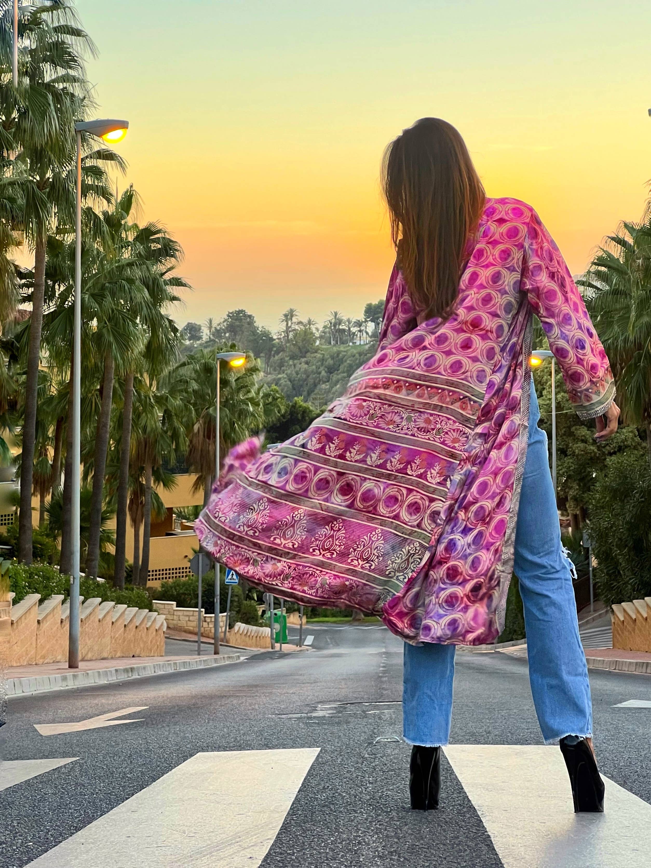 Kinomy - Wholesale Kimono – Women's - Reversible kimonos SAMPLES Pack of 10 assorted kimonos