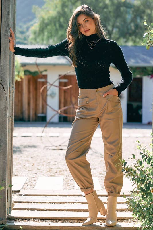 Taupe Pantalon cargo enduit en vente sur Faire0