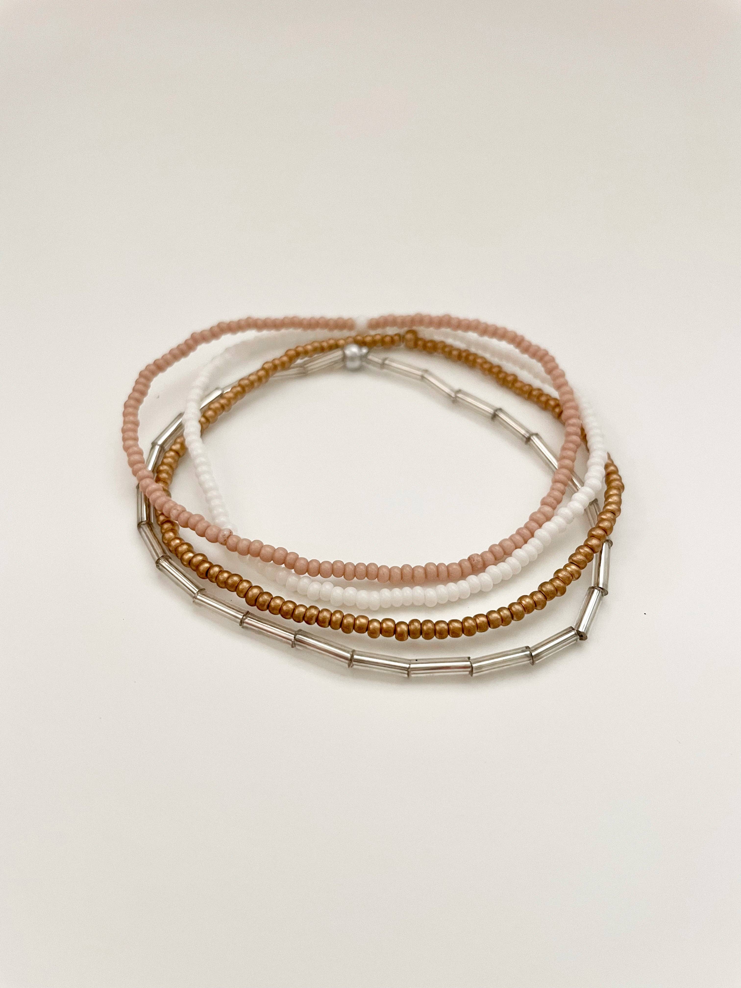 Caitlyn Clare Flair - Vente Parures de bijoux - Ensemble de bracelets extensibles simples et délicats en perles de rocaille3