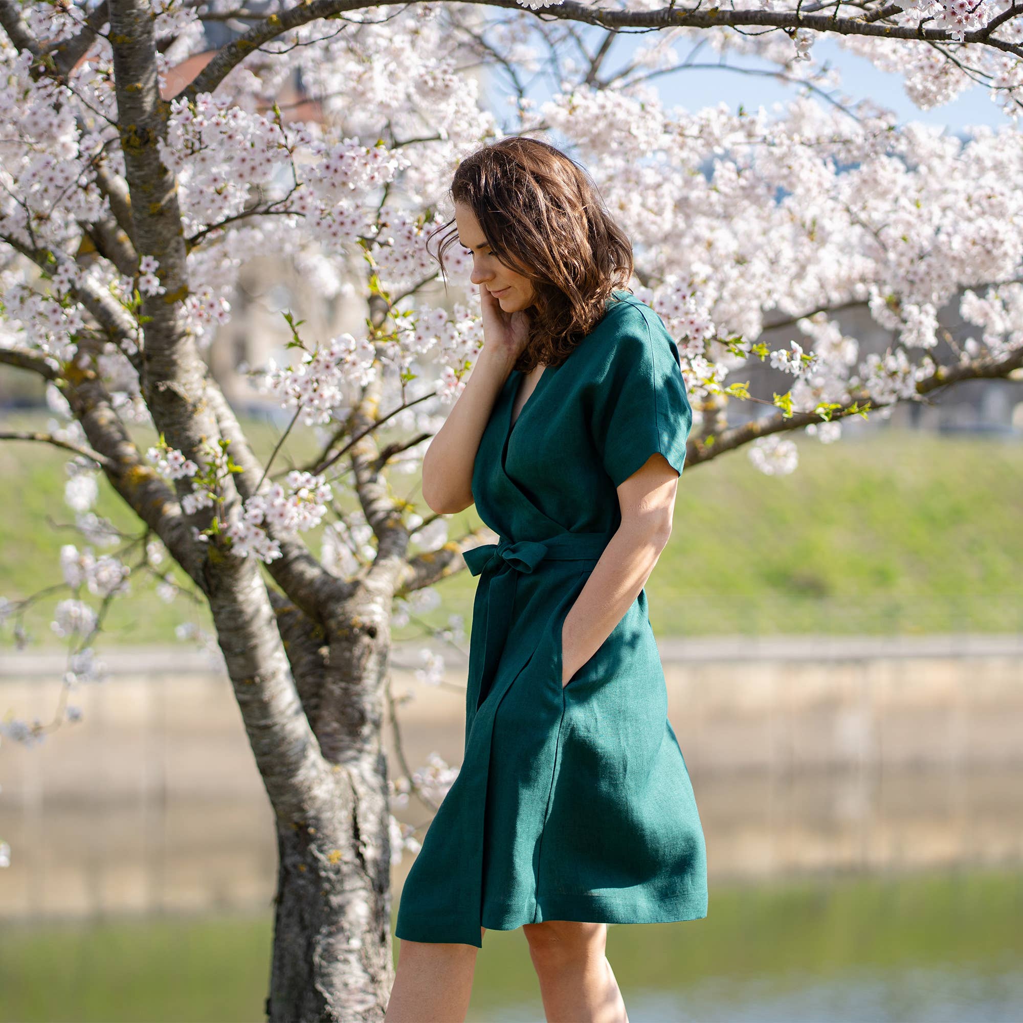 menique - Wholesale Jurk - Dames - Natuurlijke 100% Linnen Wikkeljurk Eliana - Elegante Zomerjurk8