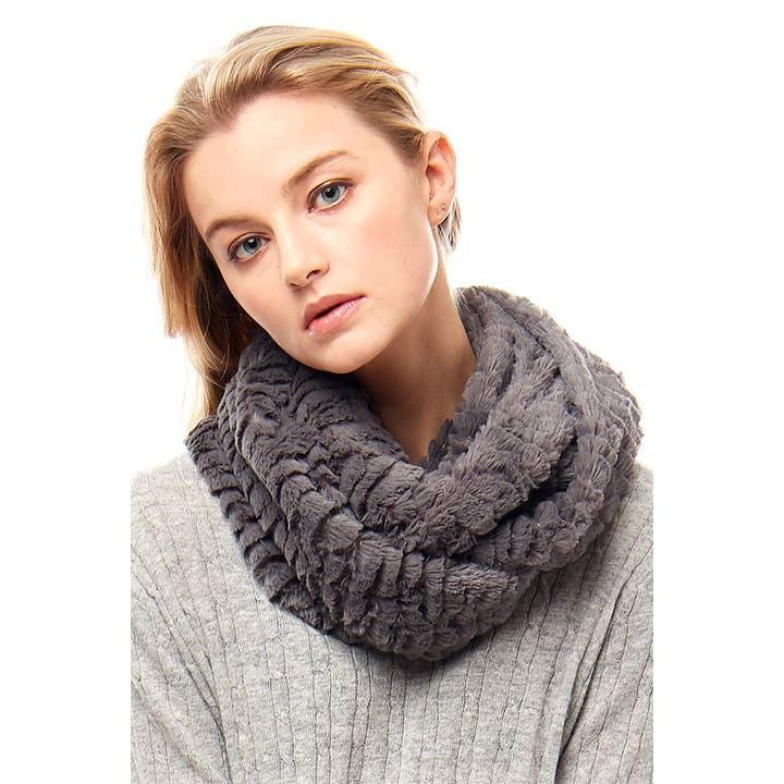 Hana - Wholesale Scarf - Women's - Solid Faux Fur Infinity Scarf2