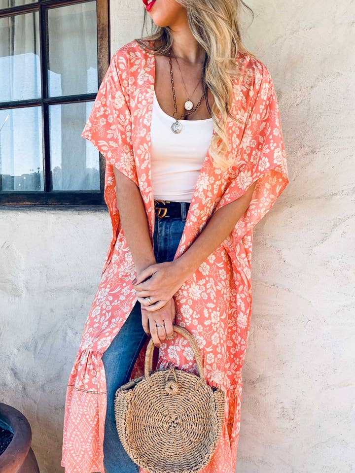 Kimono de Praia com Estampa Floral de Pêssego e Babados na Bainha por atacado de AMOLI