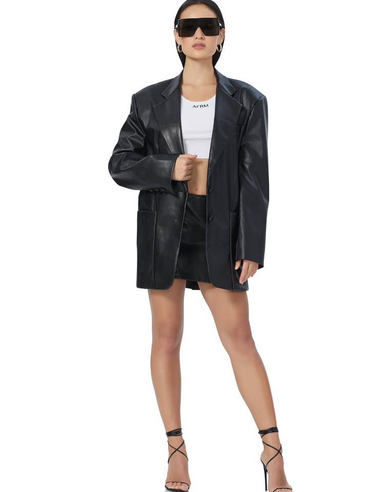 Agnes Oversized Leather Blazer - Noir for wholesale by AFRM