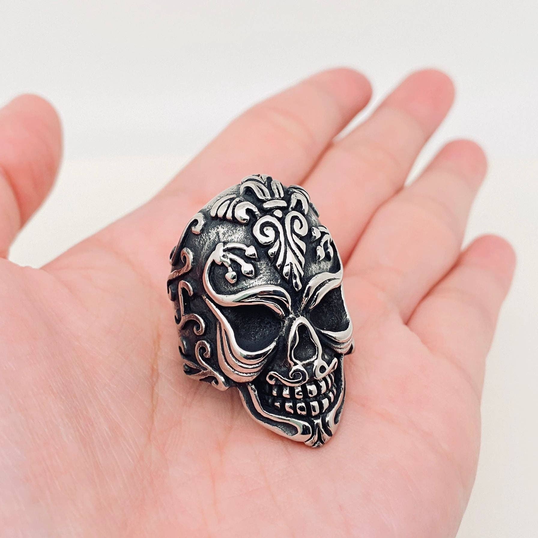 Mio Queena – Anel de sinete por atacado – Anel em Aço Inoxidável em Caveira com Design Esculpido Punk - MJ/MR1