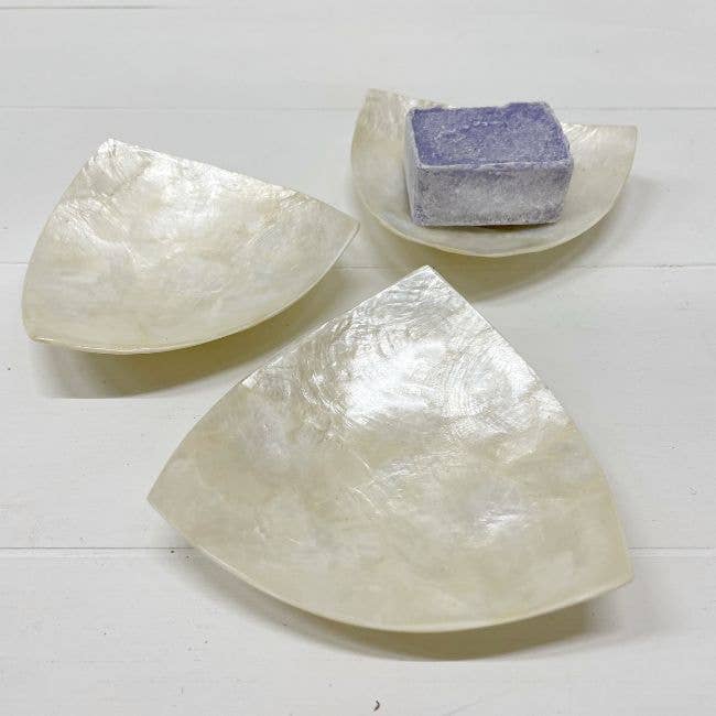 ByBazz - Venta al por mayor Bandejas/platos/boles decorativos - Schaaltje Schelp Capiz XS White9