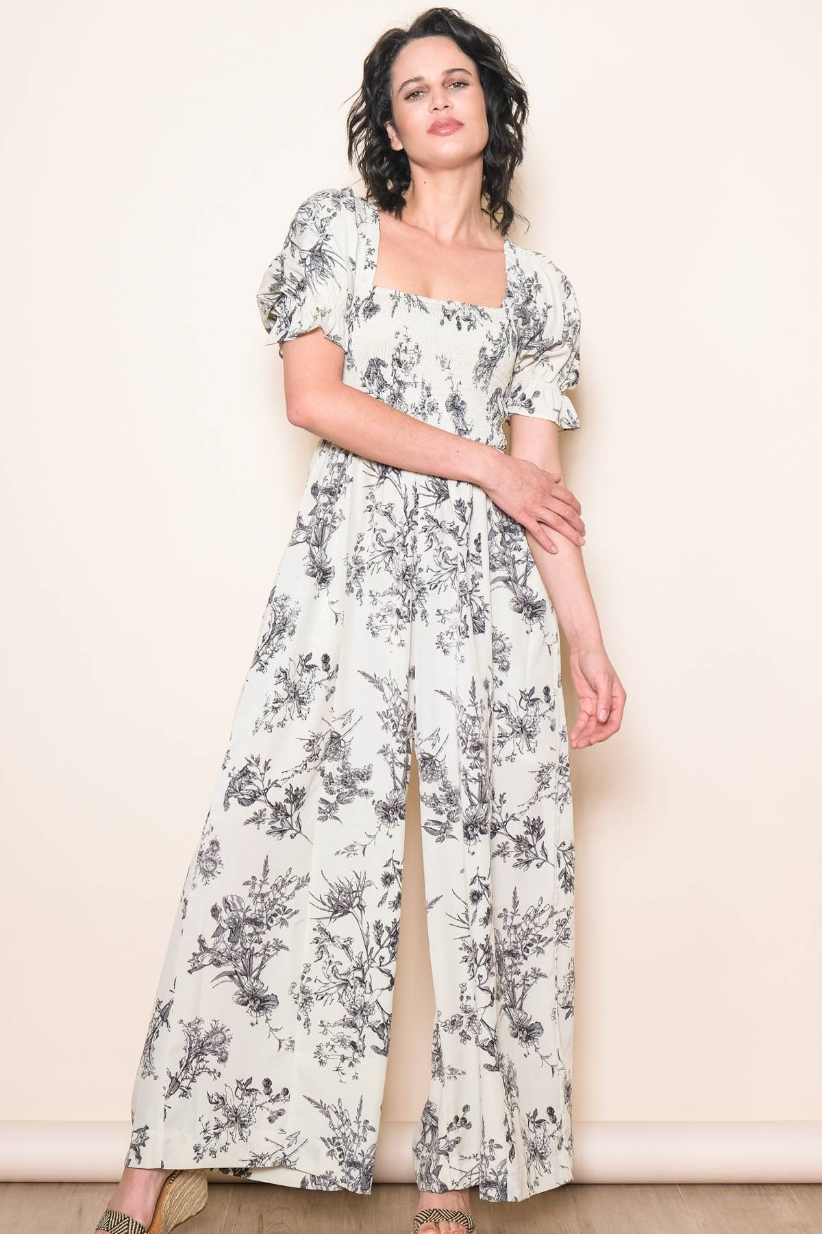 Elloh Collection - Wholesale Jumpsuit - Women's - Square Neck Puff Sleeve Wide Leg Antique Floral Jumper 6
