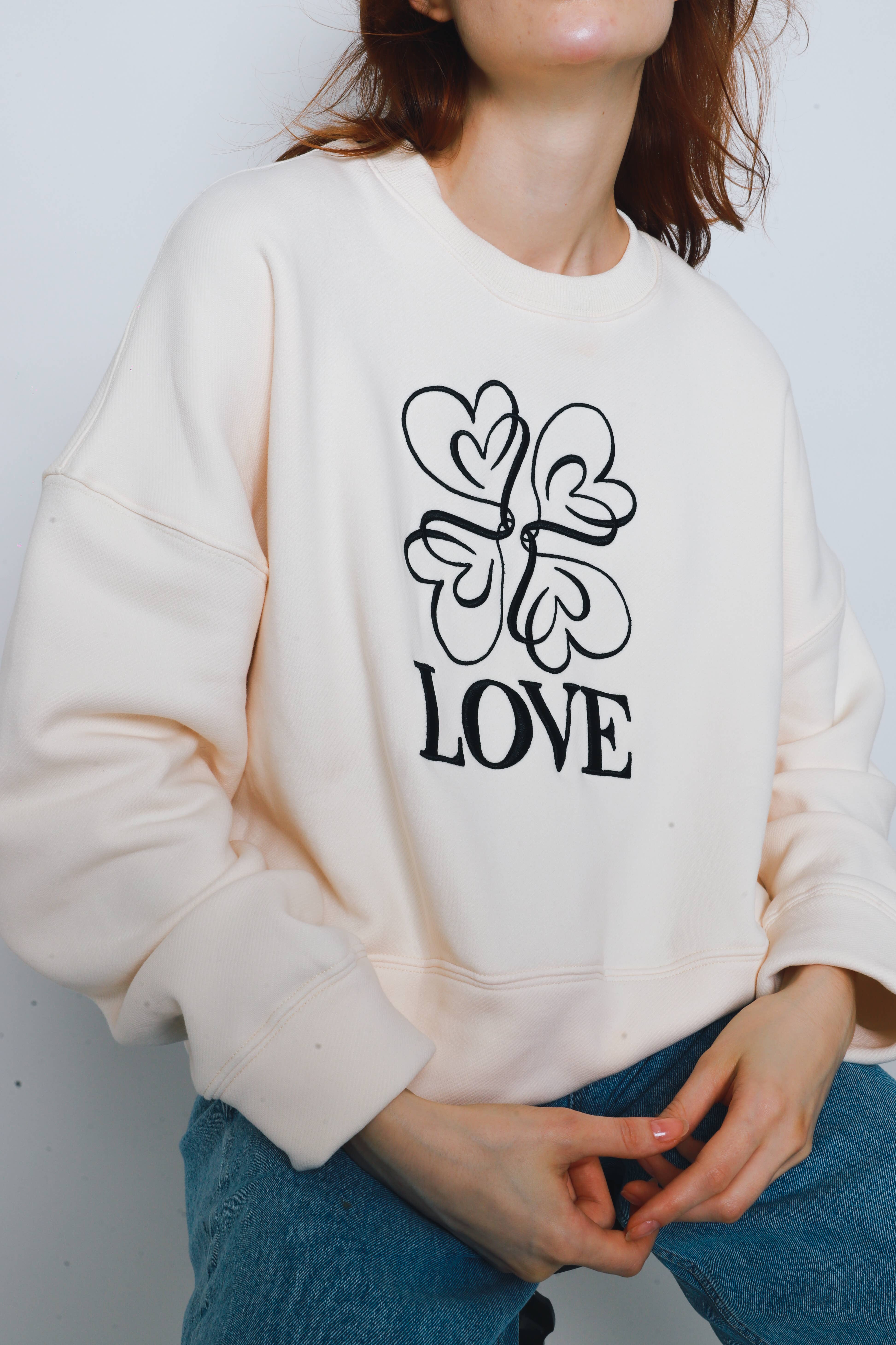 EASY MODE - Wholesale Graphic Sweatshirt - Women's - Embroidered sweatshirt - 80030