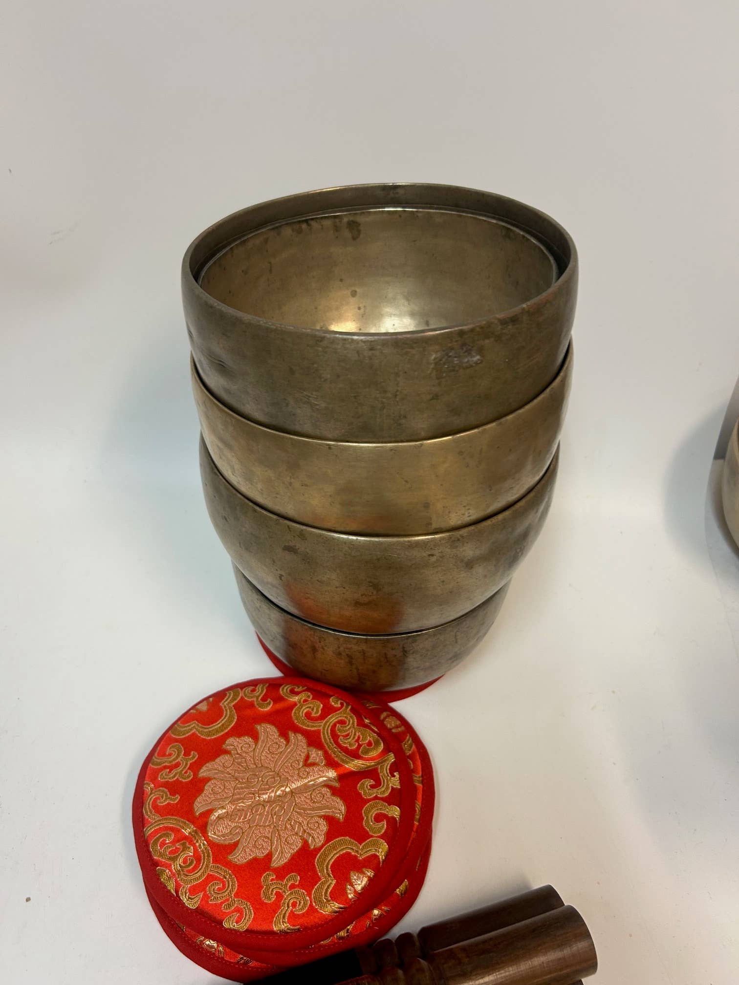 ART HIMALAYAN TRADING LTD - Wholesale Meditation Supplies - 5 piece High quality 7" Antique Handmade Yoga Singing bowl 1