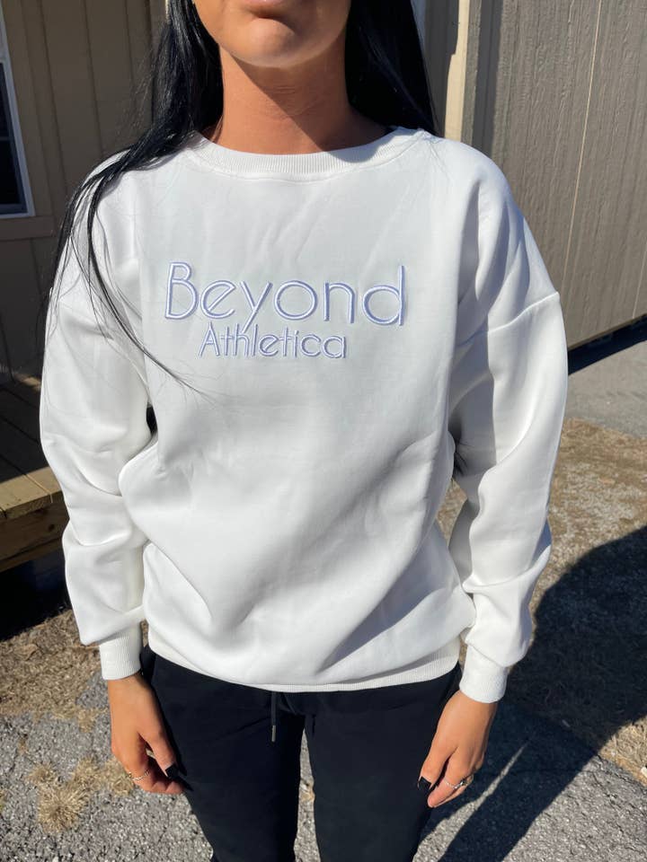 Sudadera Beyond Athletica (recortada) para venta al por mayor de Beyond Athletica
