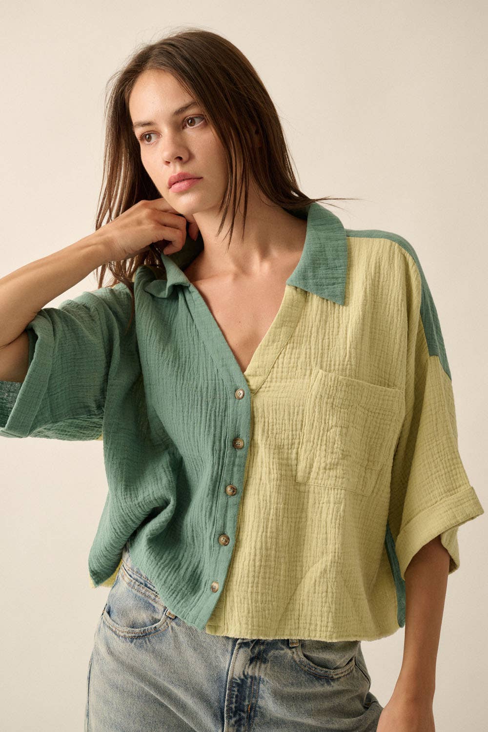Promesa USA - Vendita all'ingrosso Camicia button down - Donna - Camicia con orlo grezzo in cotone increspato a blocchi di colore6