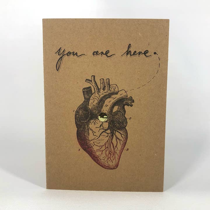 Je bent hier Hart Wenskaart voor wholesale door Diedododa