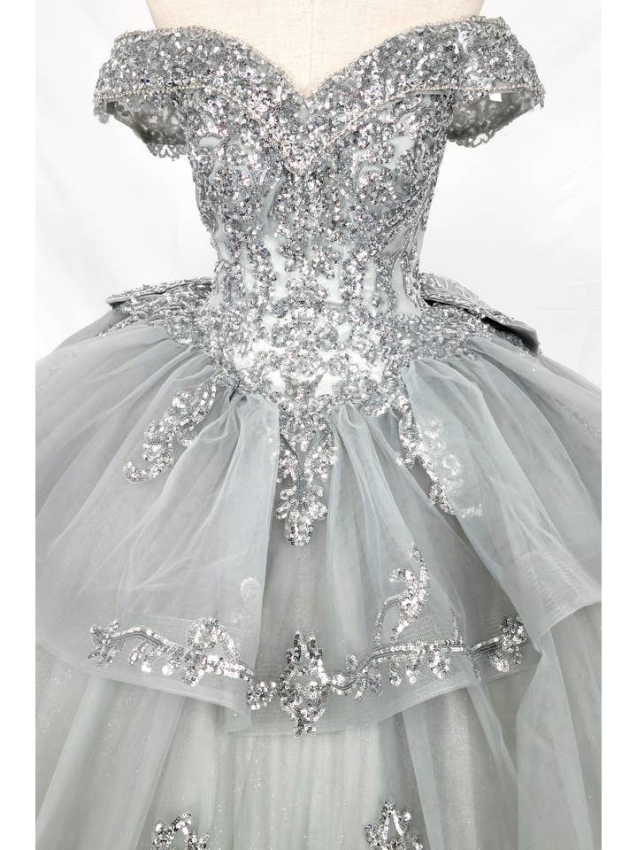 Chicas - Wholesale Dress - Women's - Multilayered Quince Dress With Bow and Sequins CHF306316