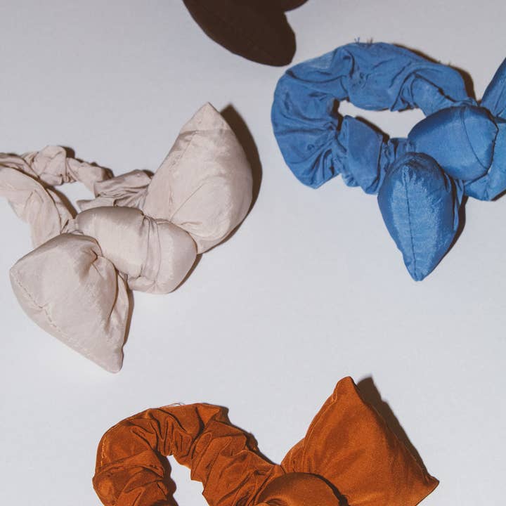 Shop Andi - Wholesale Scrunchie - Women's - Puffer Bow Scrunchie15