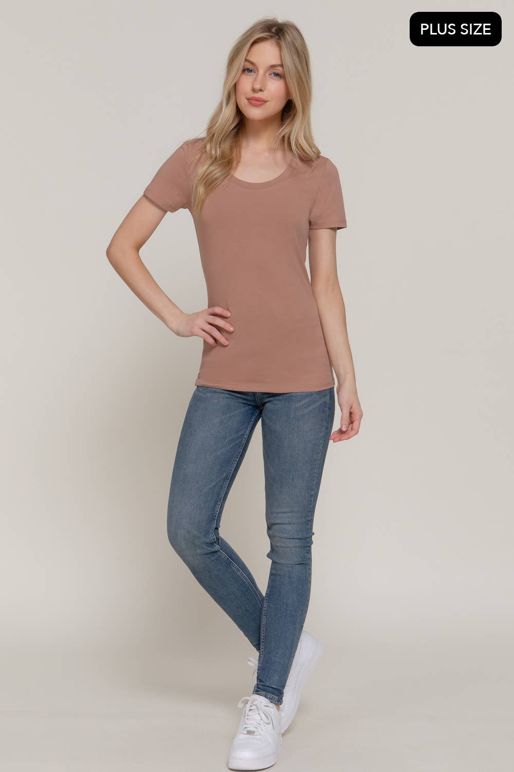 Active Basic | Active USA - Vente T-shirt – femme - [GRANDE TAILLE] Haut à manches courtes en jersey de coton à encolure dégagée16