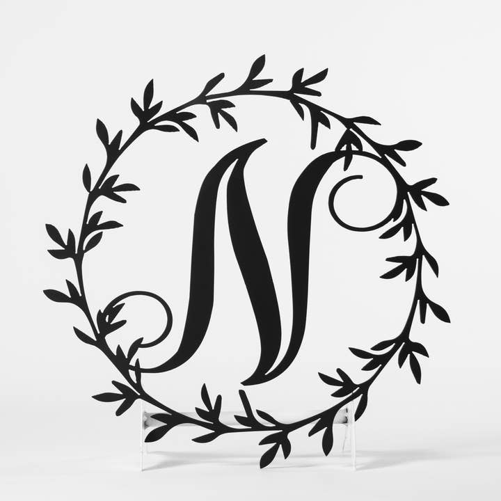 Monogram met briefkrans voor wholesale door Feddes Fabrications