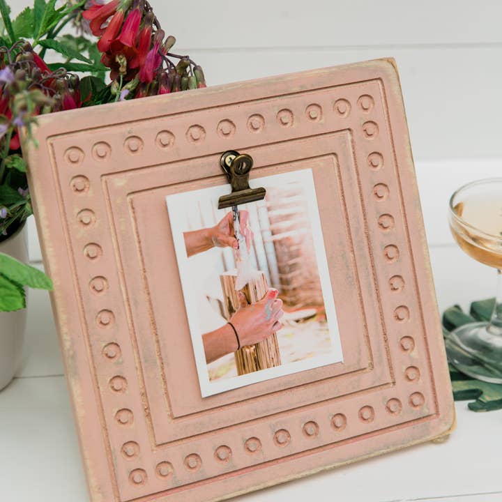 Marco de clip de madera estilo puntos grabados para venta al por mayor de Grace Graffiti