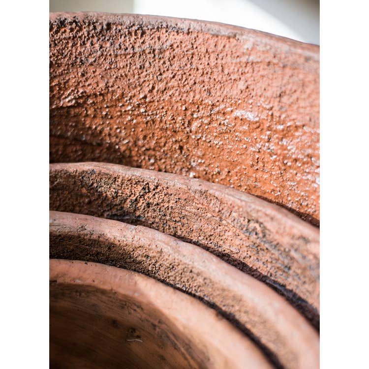 Rustic Reach - Vente Pot - Grand pot de fleurs en béton rouge en terre cuite10