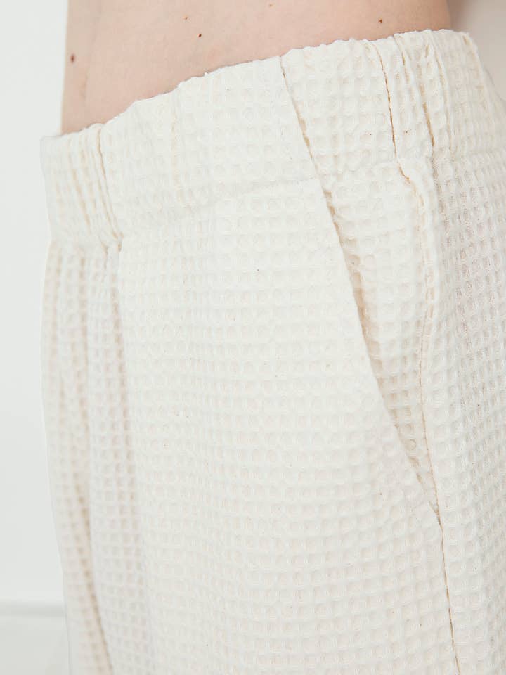 VÅFFLA BYXOR för wholesale av Buki Akomolafe