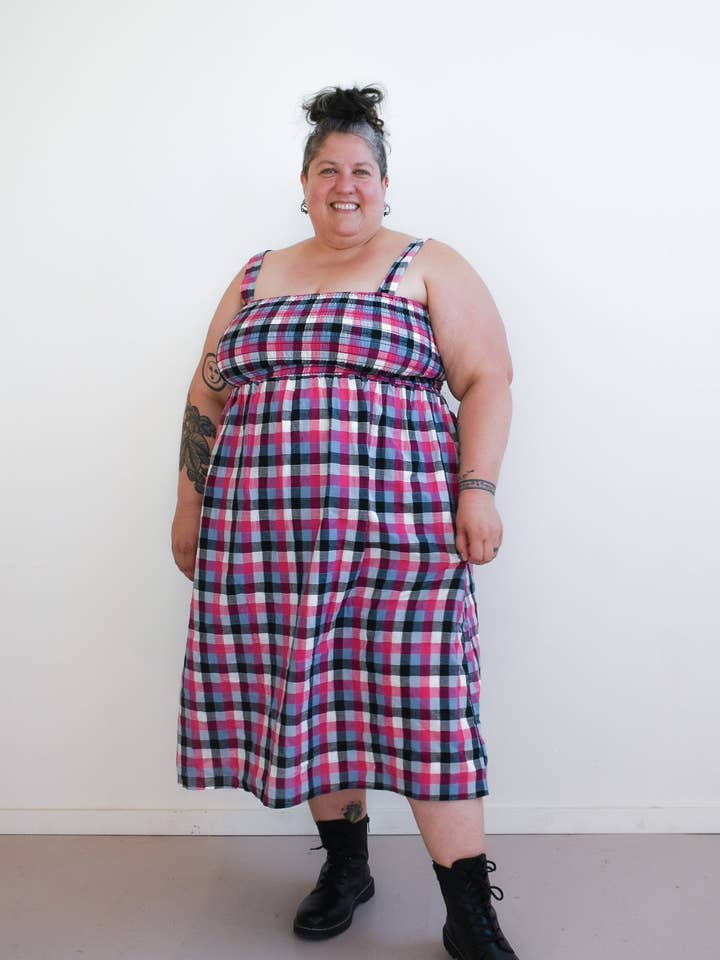 Leah dans Hydrangea Checker pour la vente par Altar