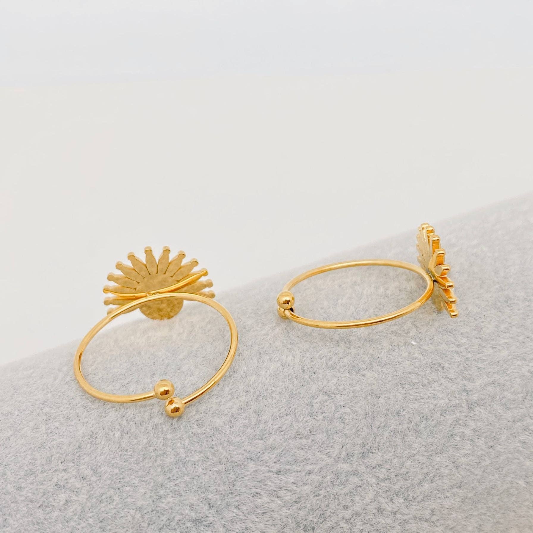 Mio Queena - Wholesale Single Stone/Solitaire Ring - Inlaid Stone 18K Gold Plated Stainless Steel Ring - FGS/CS3