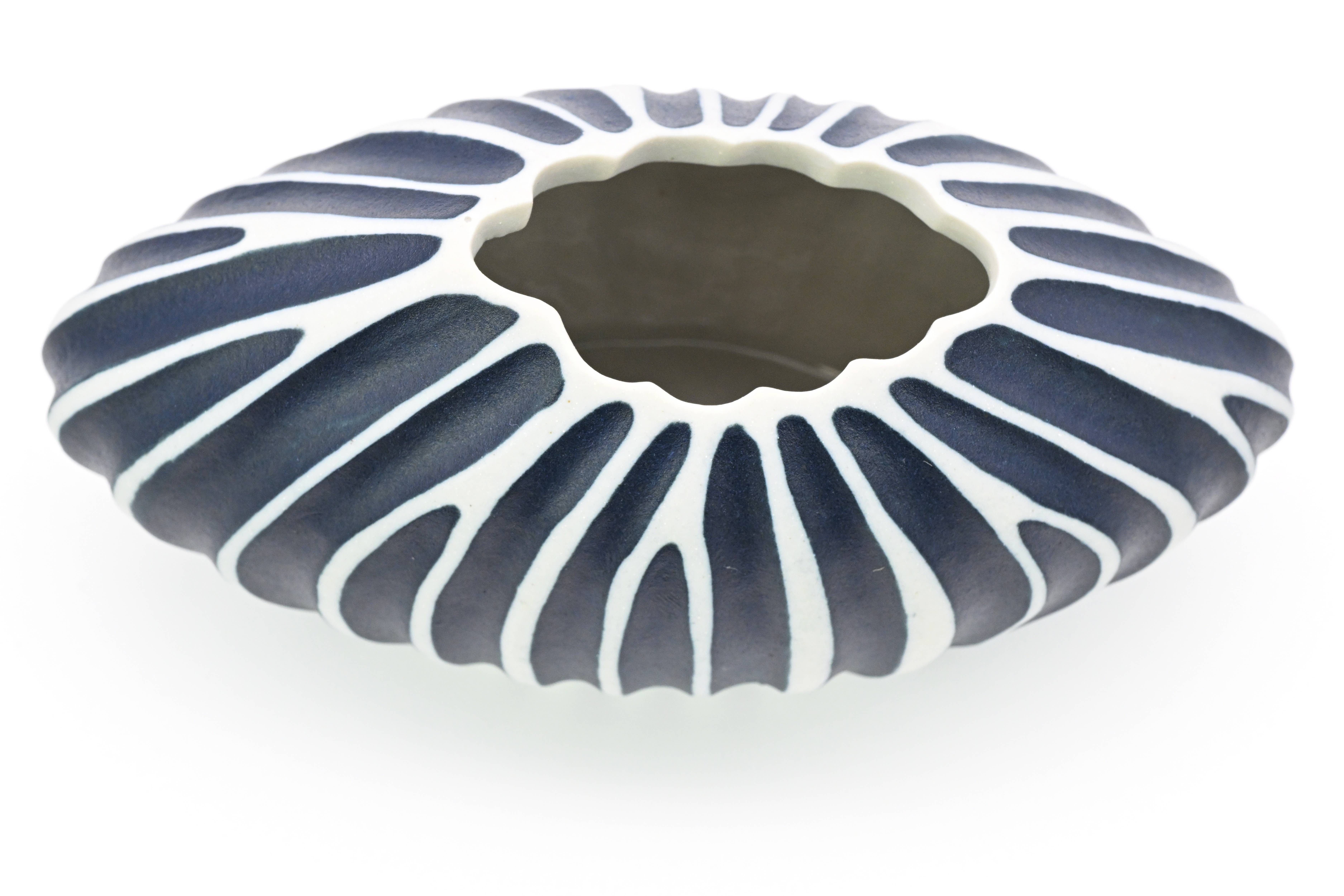 Art Floral Trading LLC - Venta al por mayor Floreros - 172BL6 JARRÓN OVALADO MINI S-Jarrón de Porcelana Hecho a Mano5