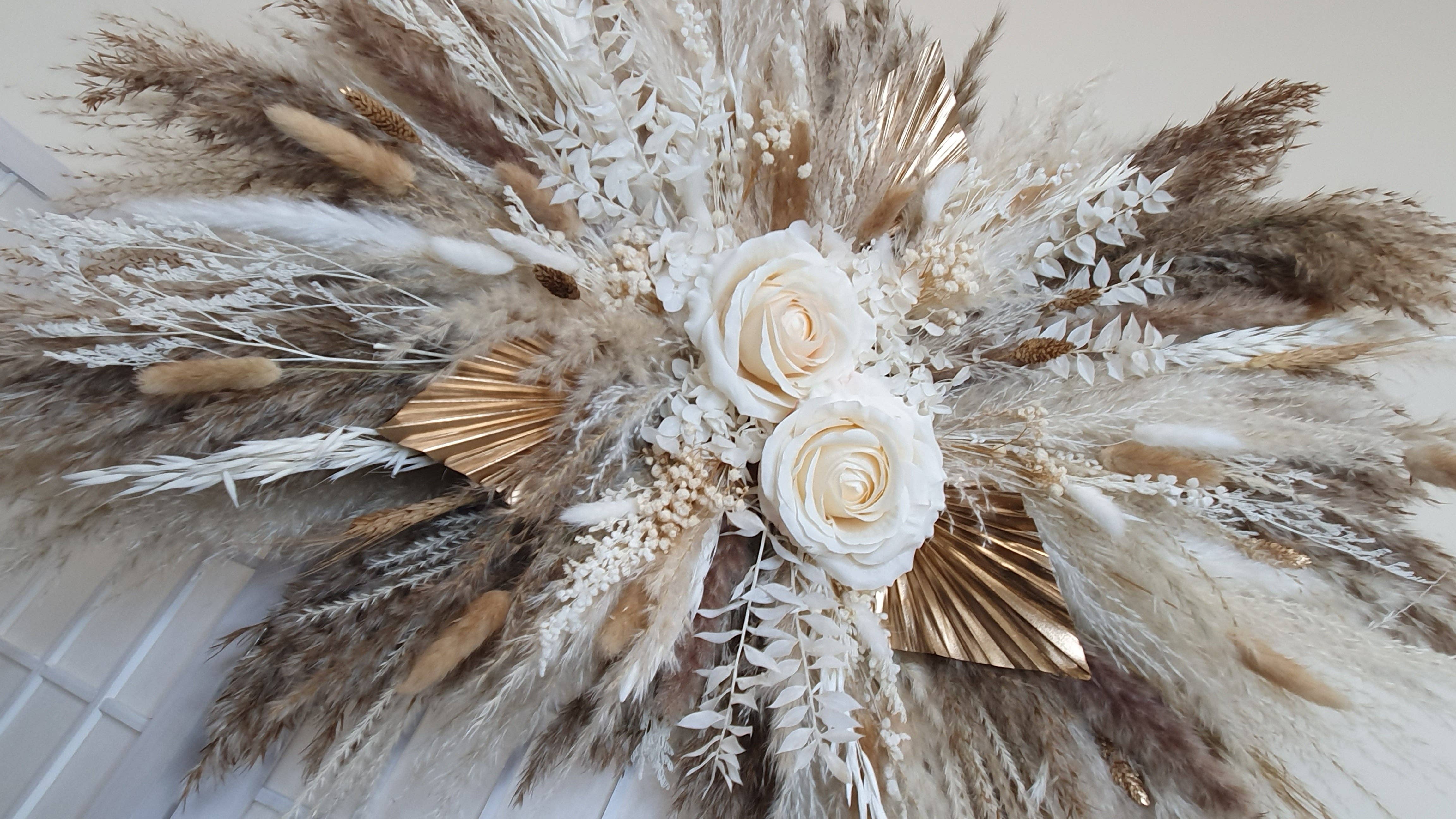Opal Lily - Wholesale Dried/Pressed Flowers - Dried Pampas Wall Decor - Brown3