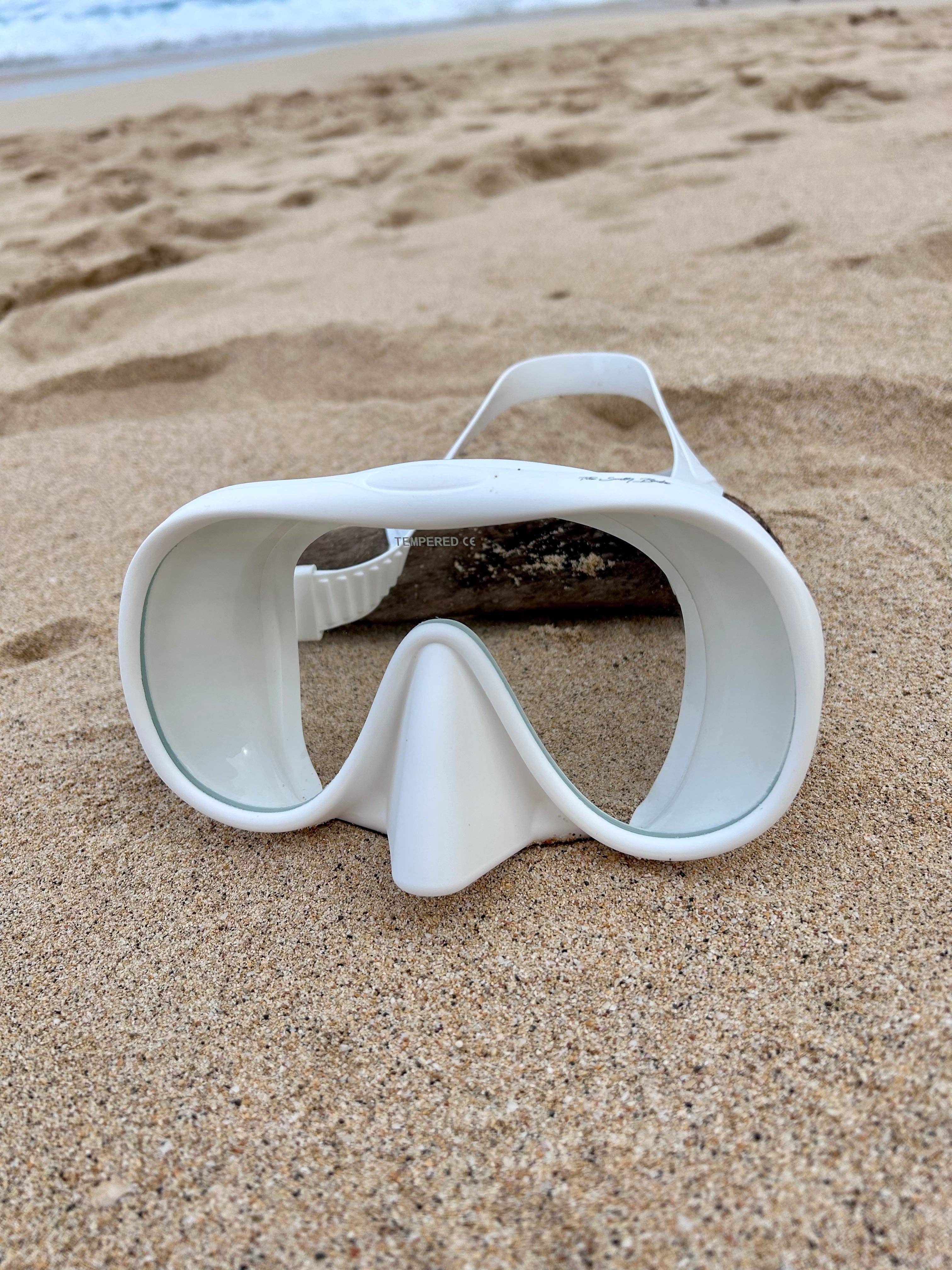 The Salty Babe - Wholesale Swim Goggles - Unisex - Looking Glass Dive Mask19