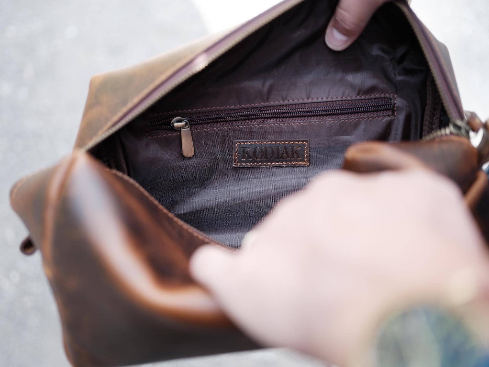 Kodiak Leather - Wholesale Toiletry Bag - Unisex - Kobuk Dopp Kit3