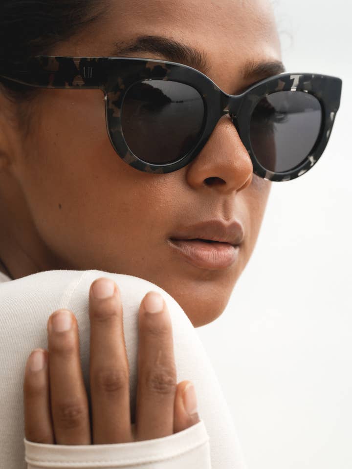 Dinastia por atacado de Anea Hill