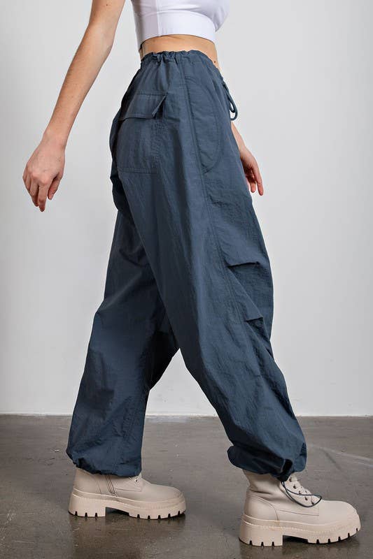 Sunday Morning - Wholesale Pants - Women's - P446237 Drawstring Nylon Taslan Balloon Cargo Pant4