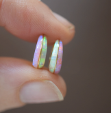 La Kaiser - Wholesale Huggie Earrings - Opal Ombre Deux Huggie2