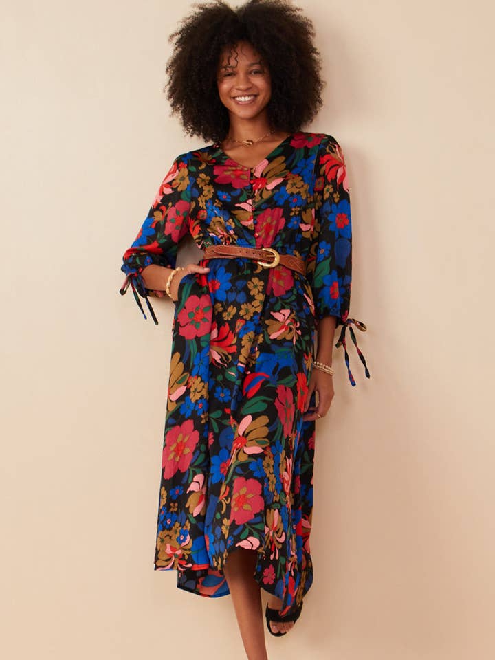 Vestido retro floral de mujer con mangas anudadas y detalle de botones para venta al por mayor de Hayden LA