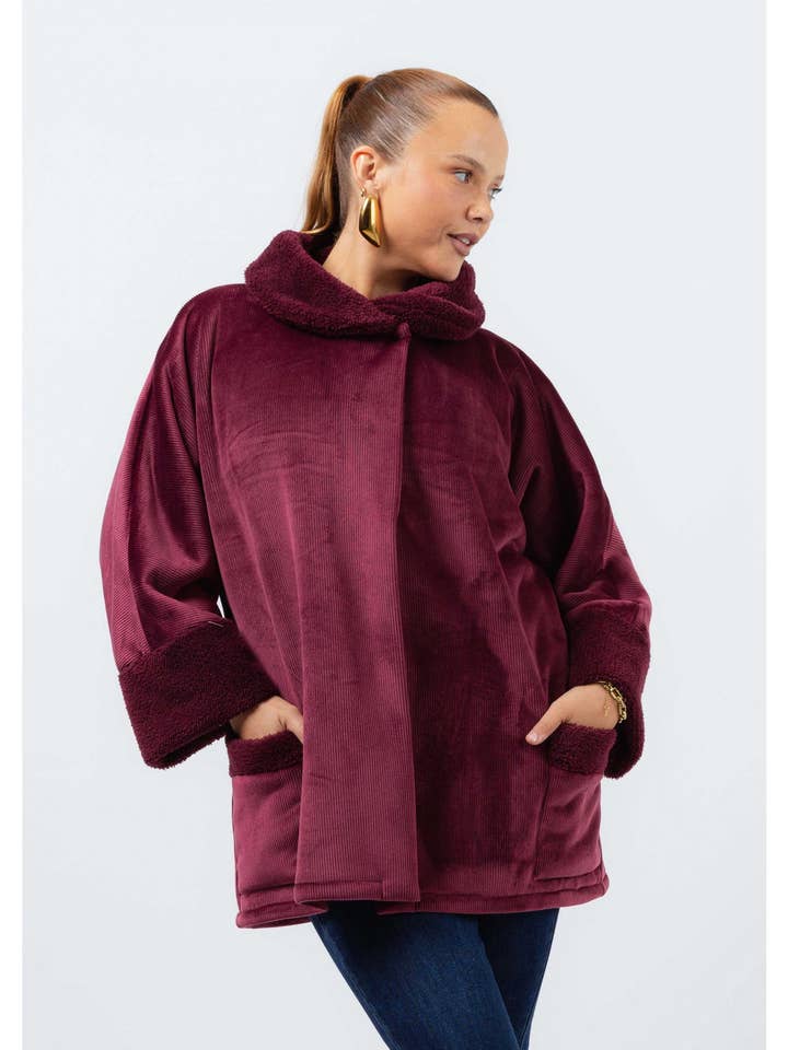 258040 - Glatstrikket kappe Efterår Vinter Kollektion Store Størrelser for engroshandel hos Teresa Cardoso Oliveira