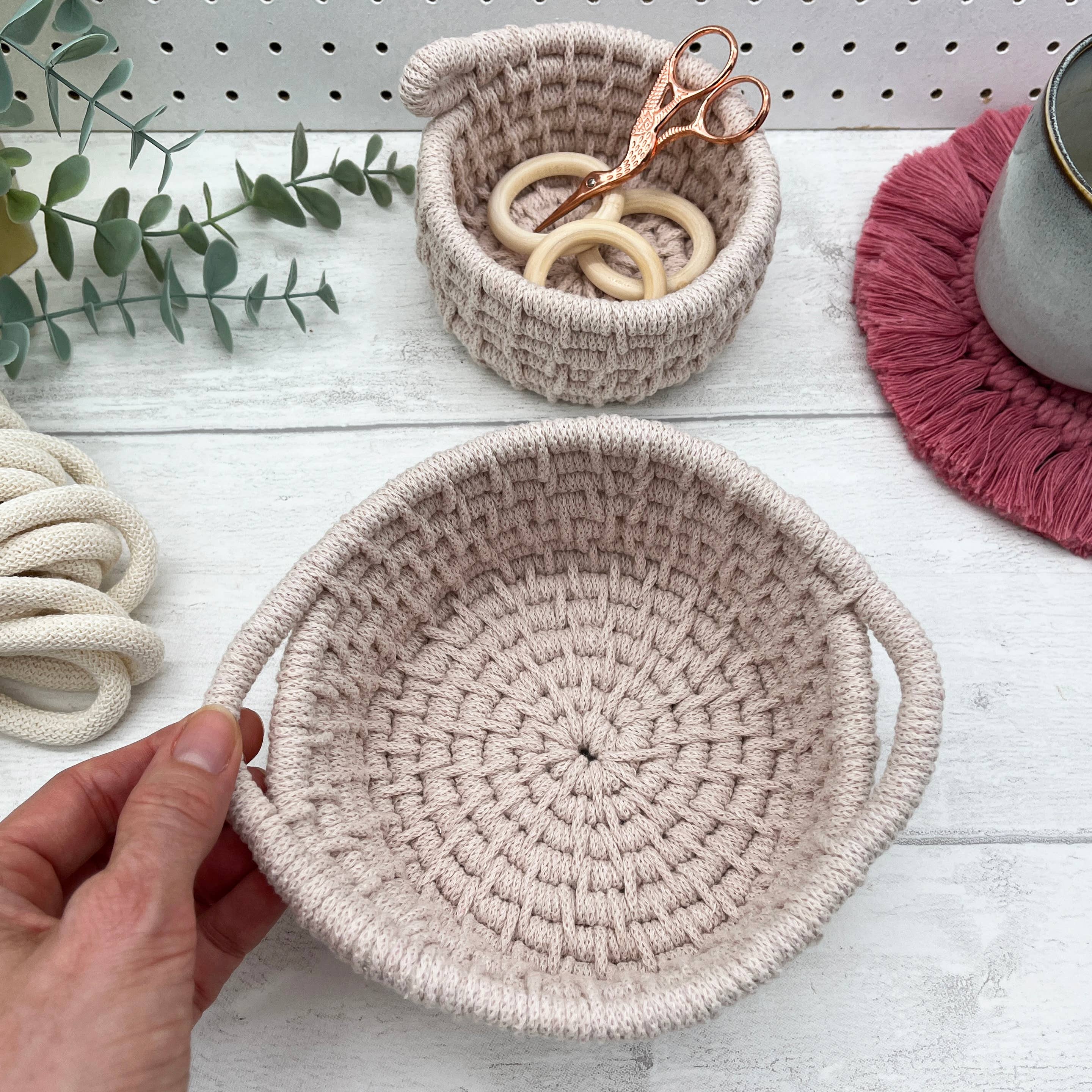 Bergin & Bath – wholesale DIY craft kit – Macrame Kit, Baskets - Nude - Learn to make a set of three 4