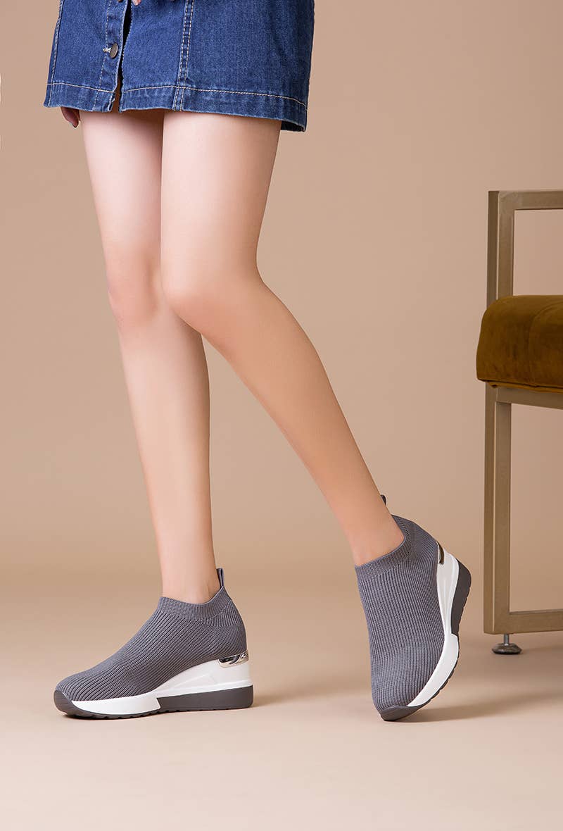 LADY GLORY – Engroshandel Slip on-sneakers – Kvinder – Slip-on sneakers med kilehæl og sokkedesign4