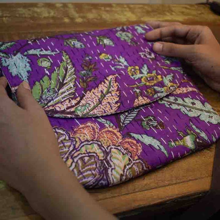 Purple Floral Crossbody Purse for wholesale by Dekko Trading