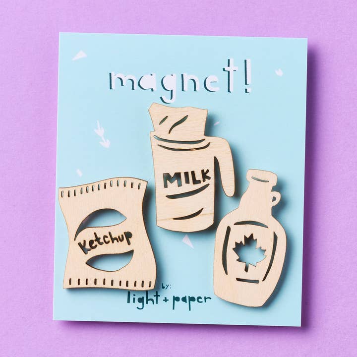 Ensemble de trois aimants en bois Canadiana Food pour la vente par Light + Paper