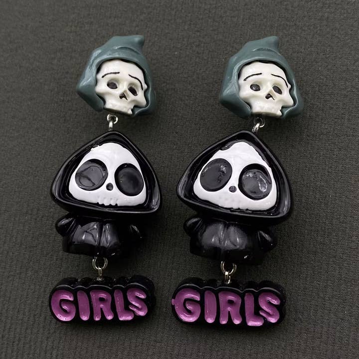 Pendientes colgantes de calaveras de resina para niñas de Halloween para venta al por mayor de Mio Queena